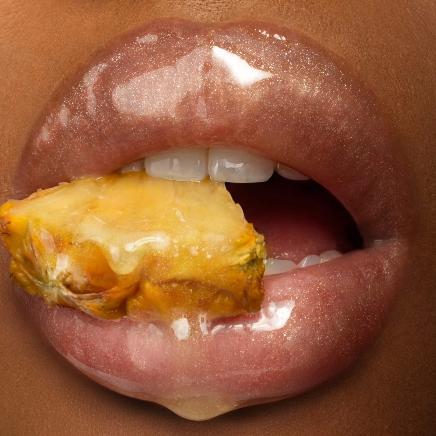 Honey Infused Lip Oil 2